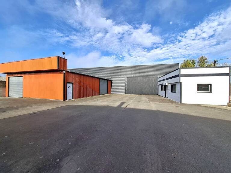 Entrepôt/local/bureau à vendre FLERS (61) — photo 1