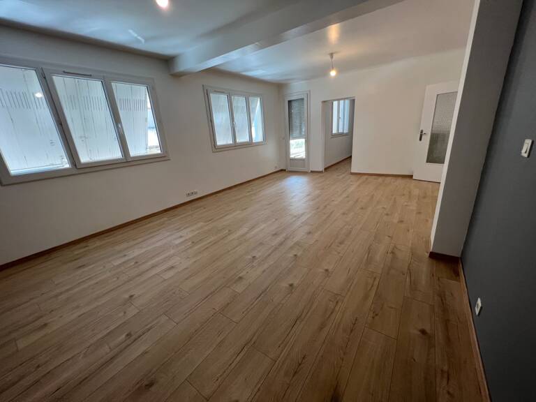Appartement à vendre 3 pièces TARBES (65) CENTRE VILLE - T3 avec terrasse et Balcon — photo 1
