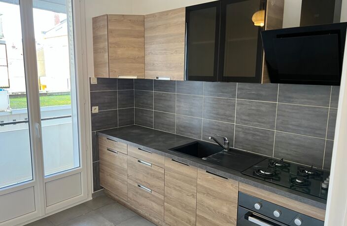 Appartement à vendre 3 pièces TARBES (65) CENTRE VILLE - T3 avec terrasse et Balcon — photo 4