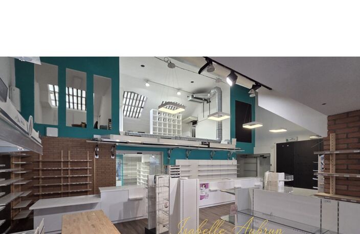 À VENDRE OU À LOUER – ENSEMBLE COMMERCIAL DE 416 m² À VOIRON — photo 3