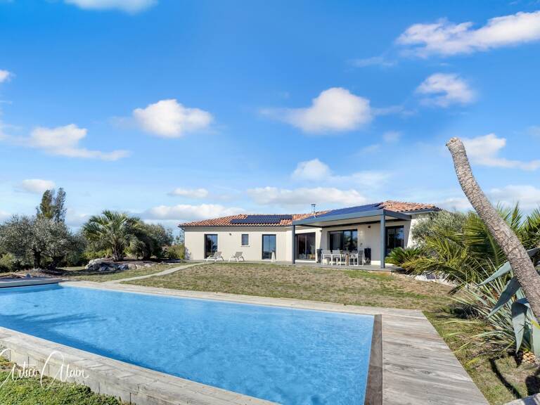Maison contemporaine de prestige de 154 m² avec piscine et vue panoramique sur le Lauragais — photo 1