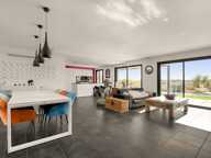 Maison contemporaine de prestige de 154 m² avec piscine et vue panoramique sur le Lauragais — photo 2