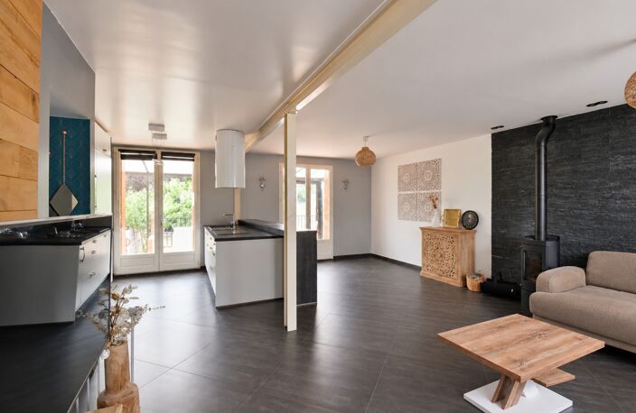 Maison 5 pièces Epinay sur Orge - véranda - sous-sol total - grand garage de 25m² - dépendance dans le  jardin — photo 2