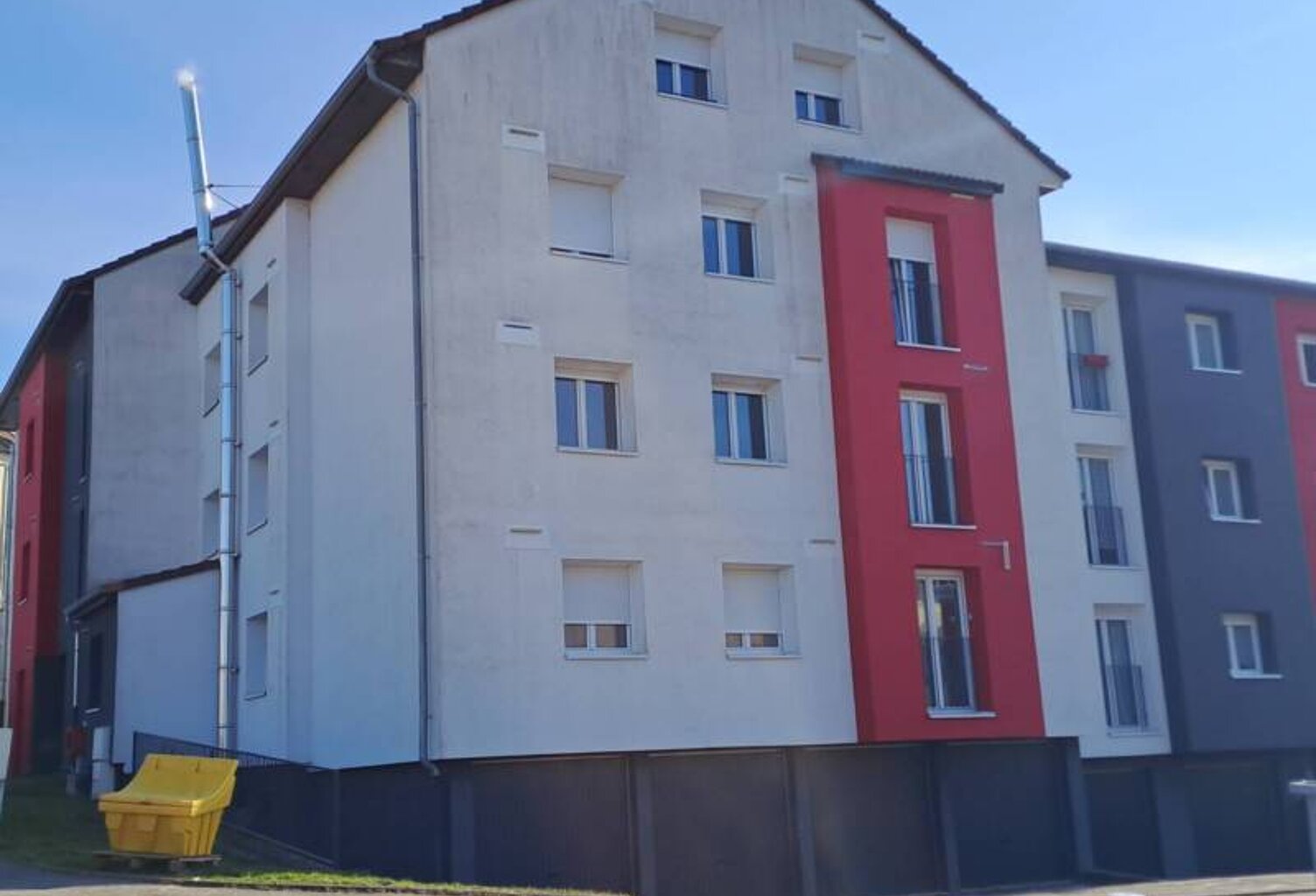 Location - Appartement T3 - 73m2 - Faulquemont — photo 1