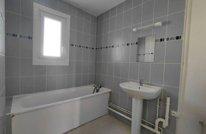 Location - Appartement T4 - 80m2 - Faulquemont — photo 4