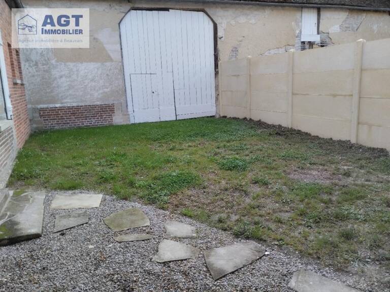 BRESLES — photo 1