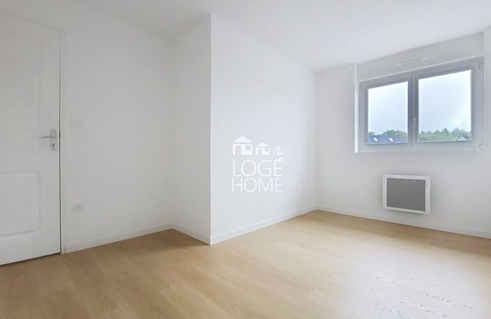 Maison entièrement rénovée en 2025 – 94 m² habitables avec un espace de vie de 34 m², jardin, garage — photo 4