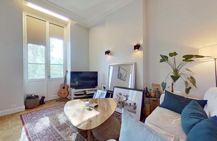 25 cours d'Herbouville - Lyon - 69004 - T2 Meublé - 990 €CC — photo 3