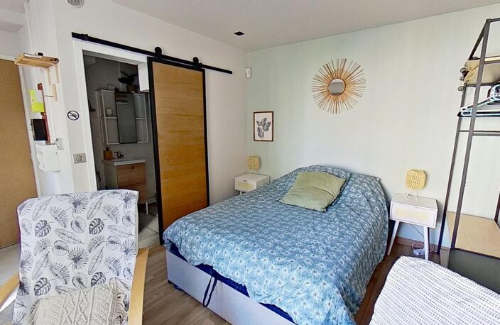 6 Rue Jean Cottin - Paris - 75018 - T1 Meublé - 980 €CC — photo 3