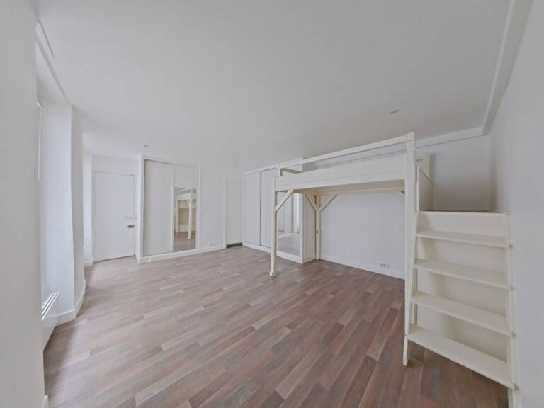 STUDIO - COMMERCES / CROIX NIVERT — photo 1