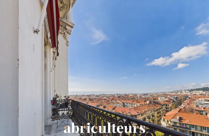 Superbe appartement rénové de 174,66 m² – Vue exceptionnelle, balcon et prestations de standing – Boulevard de Cimiez, Nice — photo 4