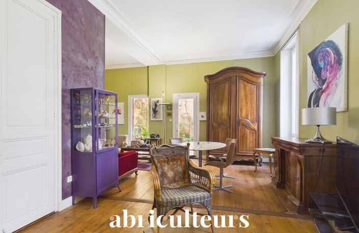 Appartement duplex avec patio privatif en vente à Bordeaux 33000 — photo 2