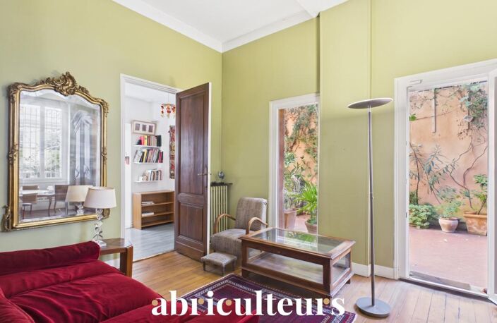 Appartement duplex avec patio privatif en vente à Bordeaux 33000 — photo 3