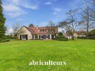 Maison familiale de 260 m² avec dépendances et parc paysager de à Ruaudin — photo 2