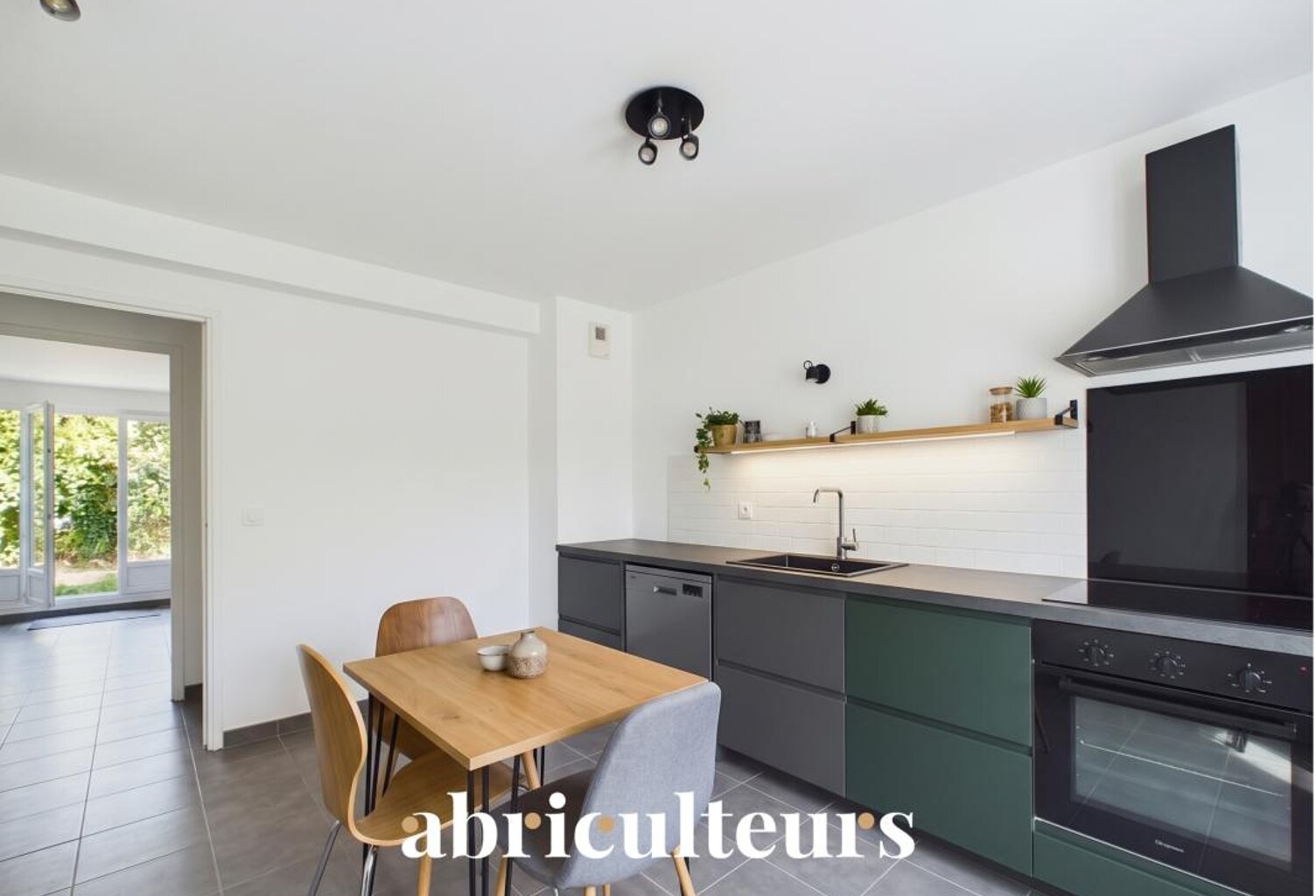Maison familiale sur 3 niveaux avec jardin, terrasses et garage à Gennevilliers — photo 1