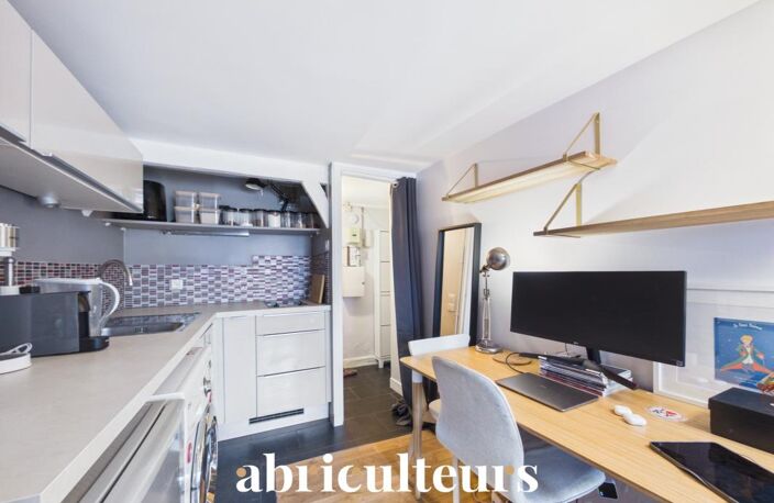 Duplex sous les toits, 3 m sous plafond, Paris 1er (Sentier / Palais-Royal) — photo 4
