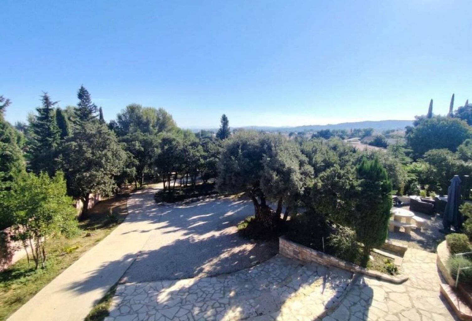 Les Angles, Maison 186 m², 4 chambres, piscine sur un beau parc arboré de 1689m² — photo 1