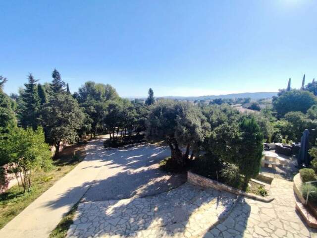 Les Angles, Maison 186 m², 4 chambres, piscine sur un beau parc arboré de 1689m² — photo du bien