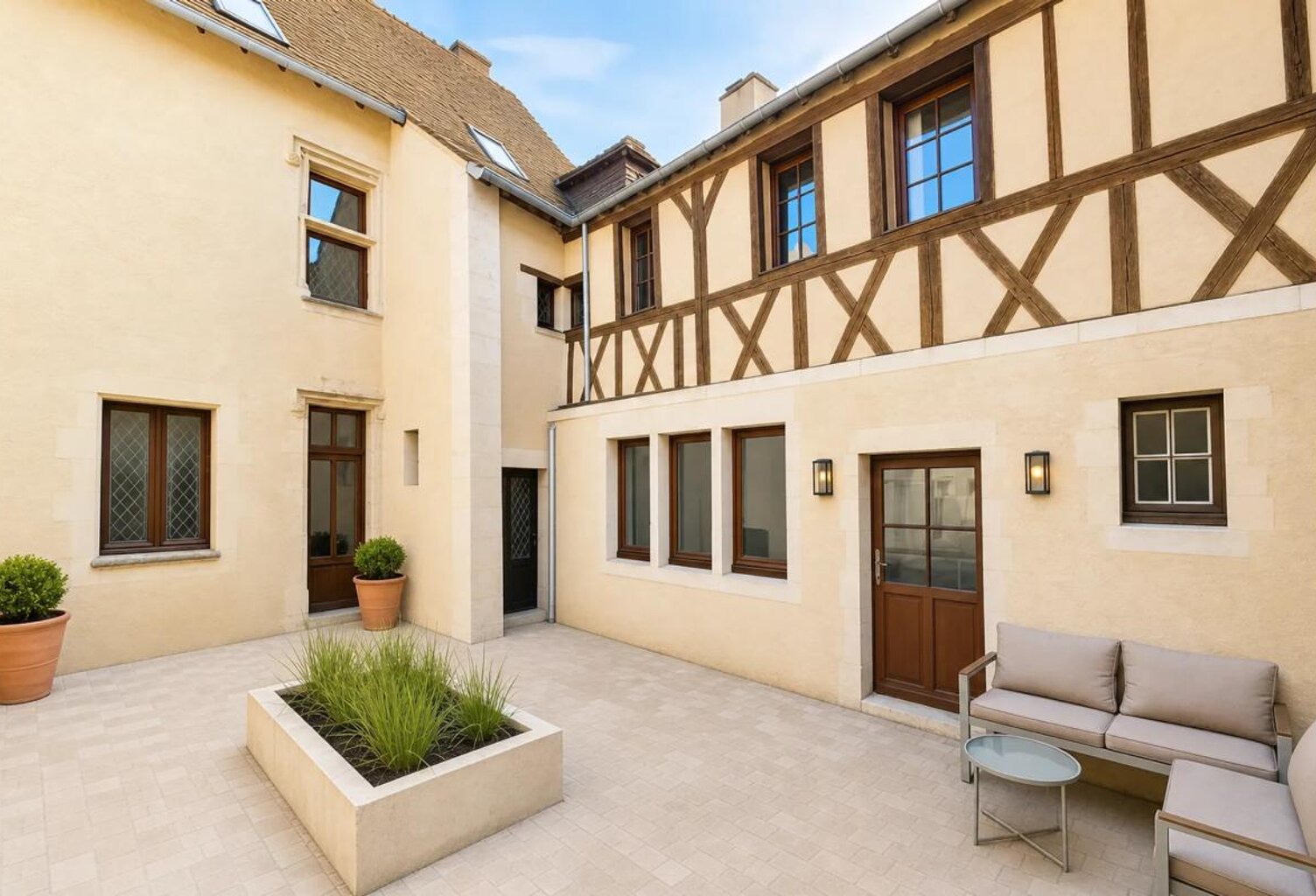 Maison de 11 pièces de 349 m² située à Nogent-le-Rotrou — photo 1