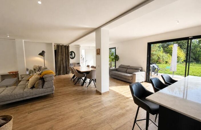 Maison de 8 pièces de 198 m² à Louye — photo 2