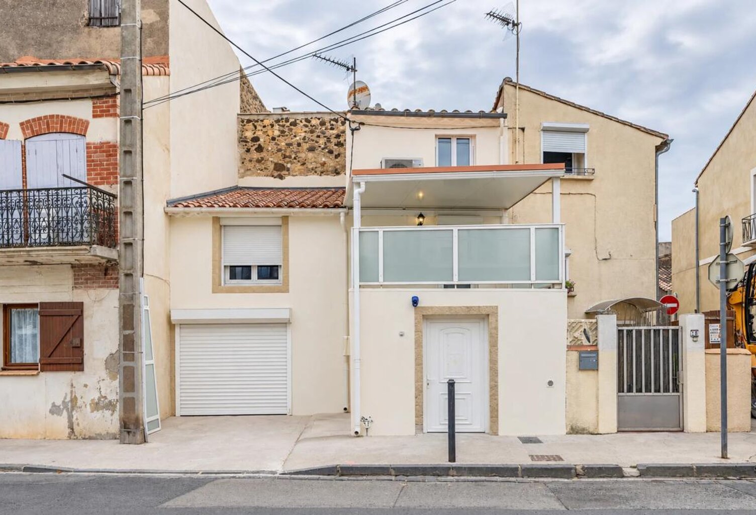 Maison de ville entièrement rénovée 90m2 au centre de Marseillan — photo 1