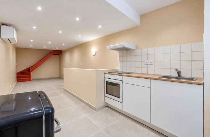 Maison de ville entièrement rénovée 90m2 au centre de Marseillan — photo 4