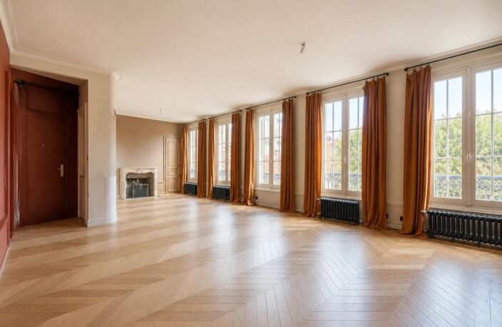 Appartement de 4 pièces de 163 m² à Troyes — photo 3
