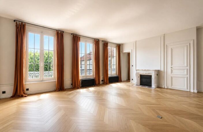 Appartement de 4 pièces de 163 m² à Troyes — photo 4
