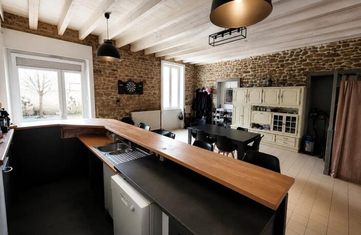 Maison de 7 pièces de 200 m² à Mesnil-Roc'h — photo 3