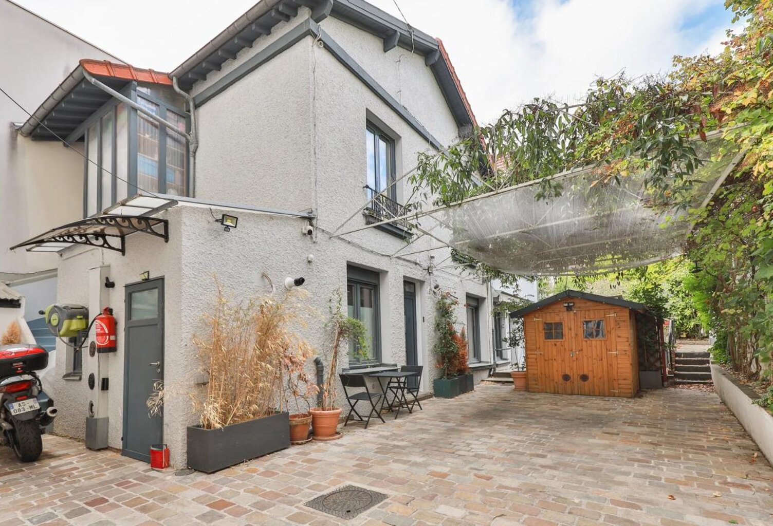 Maison de 6 pièces de 143 m² à Issy-les-Moulineaux — photo 1