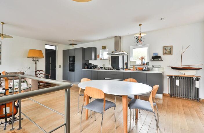 Maison de 6 pièces de 143 m² à Issy-les-Moulineaux — photo 4
