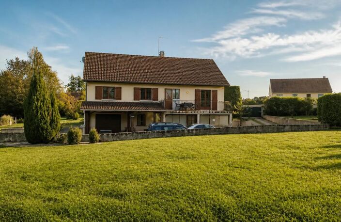 Maison de 9 pièces de 188 m² à Coutarnoux — photo 3
