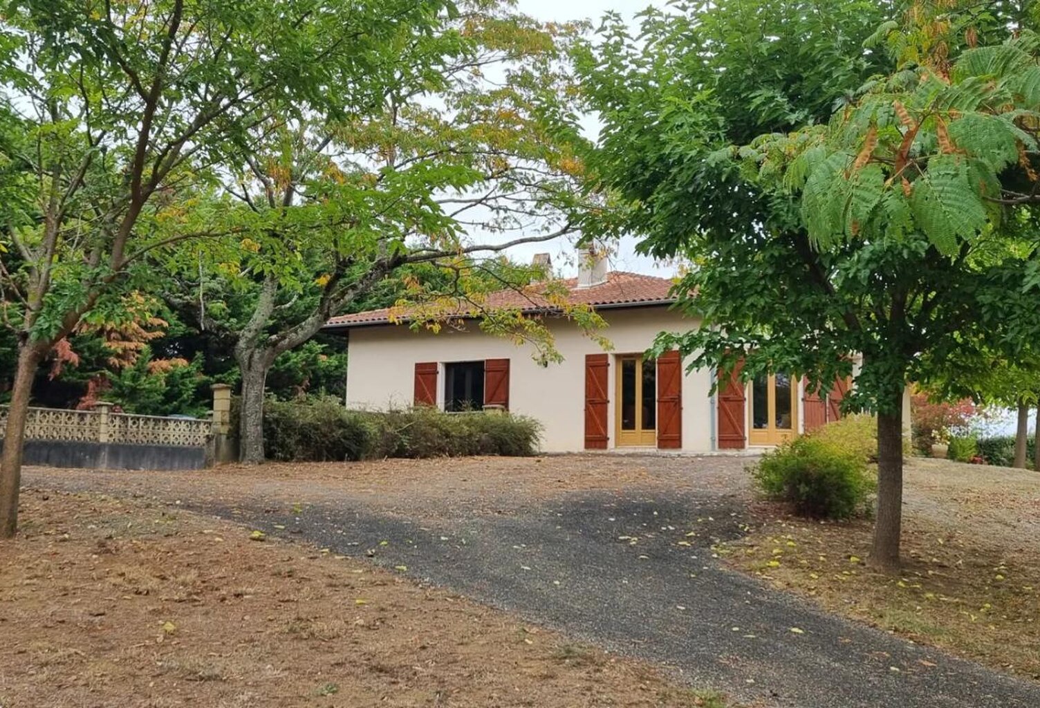 Beaumont-de-Lomagne : maison de caractère, vaste sous sol — photo 1