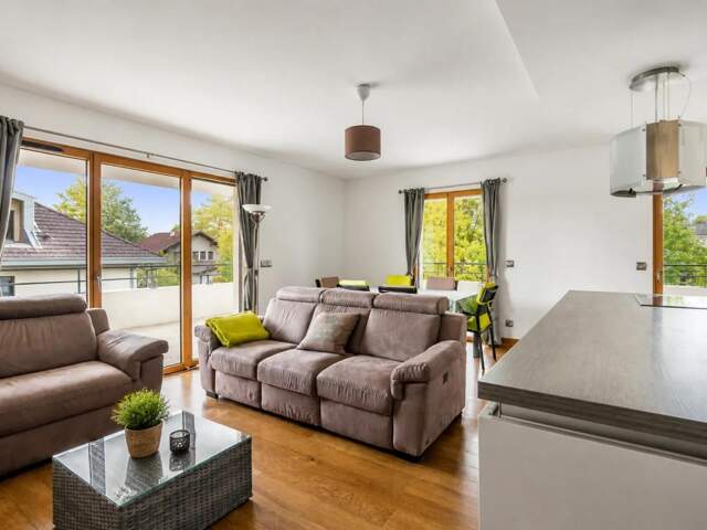 Appartement de 4 pièces de 91 m² avec balcon et box, Divonne-les-Bains — photo du bien