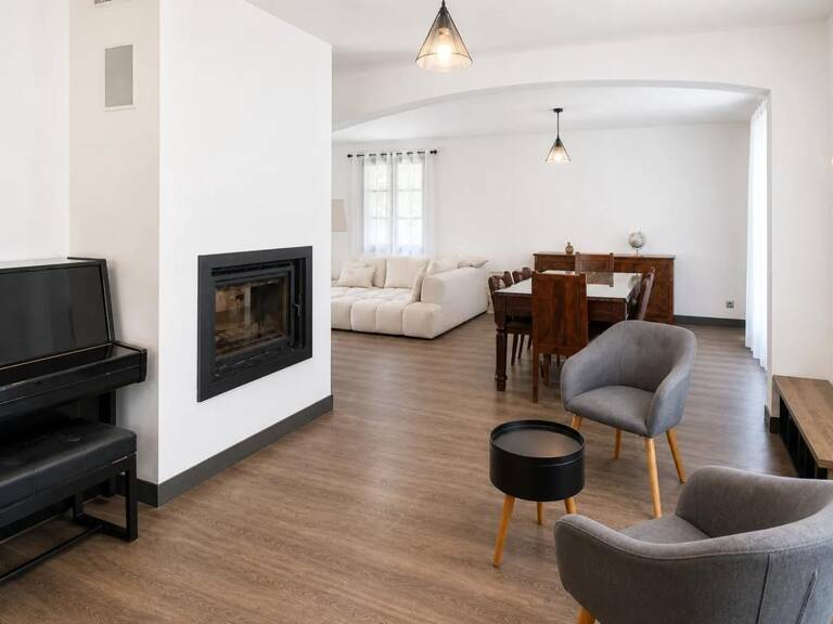 Maison de 9 pièces de 183 m² à Linars — photo 1
