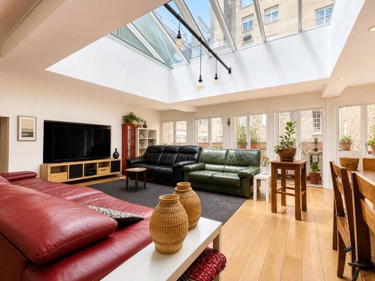 Appartement de 6 pièces de 252 m² à Saint-Étienne — photo 1