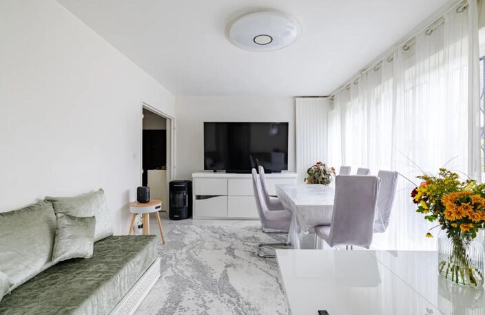 Appartement F5 de 5 pièces de 100 m² à Villiers-le-Bel — photo 2