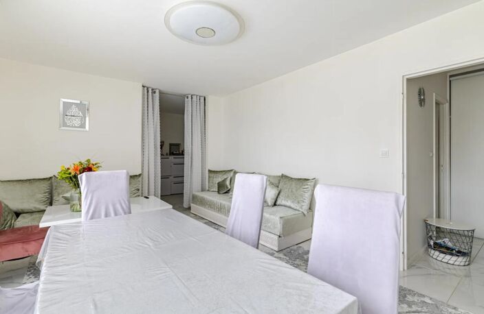Appartement F5 de 5 pièces de 100 m² à Villiers-le-Bel — photo 4