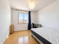 Appartement de 4 pièces de 67 m² situé à Alès — photo 4