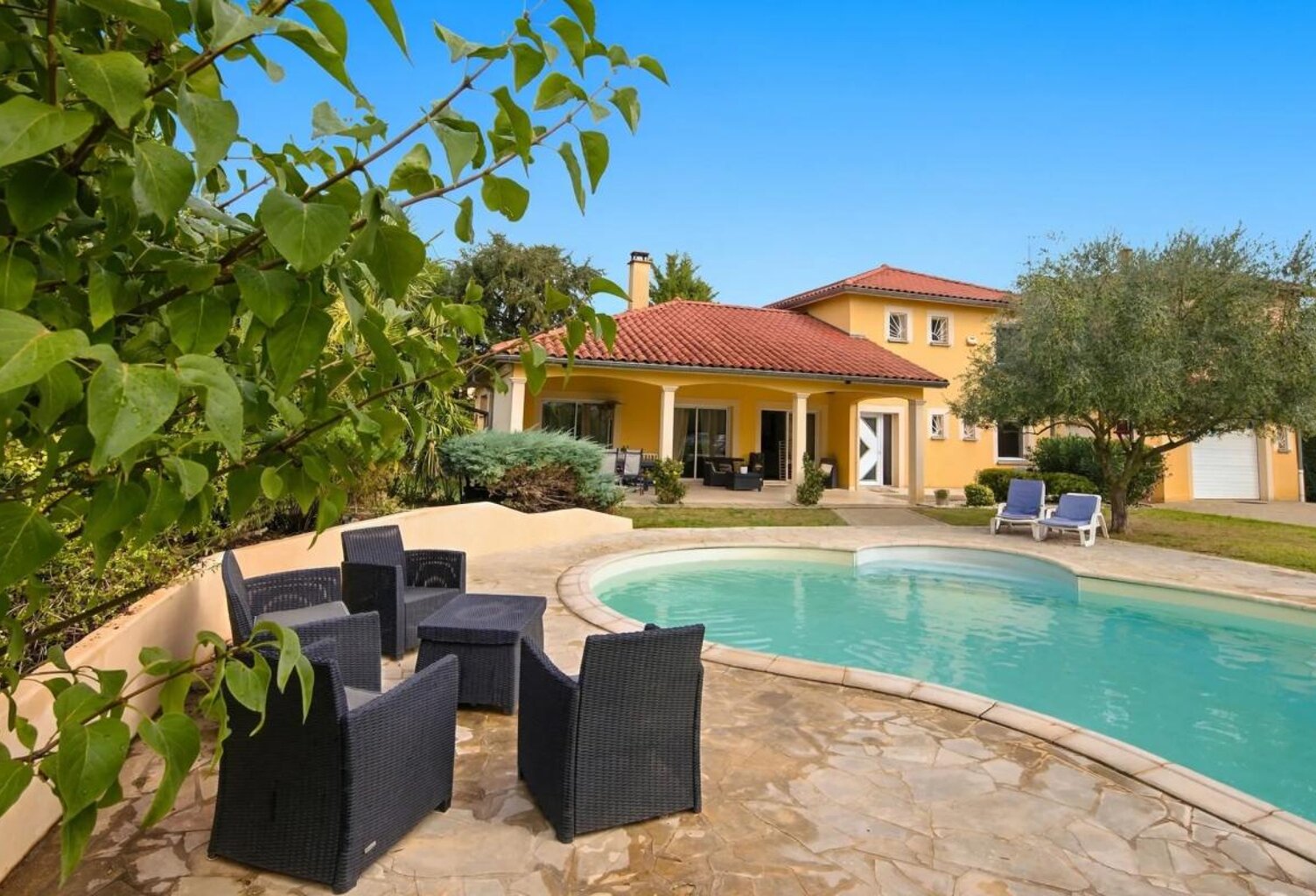 Maison familiale de 175 m² avec piscine à Chazay-d’Azergues — photo 1