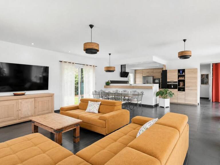 Maison familiale de 175 m² avec piscine à Chazay-d’Azergues — photo 1