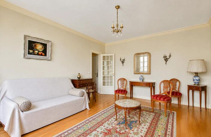 PARIS 16ᵉ – RUE MOLITOR | Un appartement à imaginer selon vos envies ! — photo 4