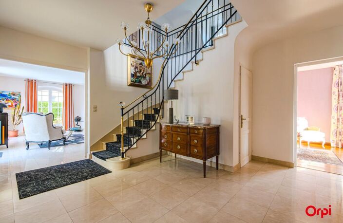 Maison familiale d'exception de 240 m² 5 chambres & sous-sol complet à Champigny — photo 4