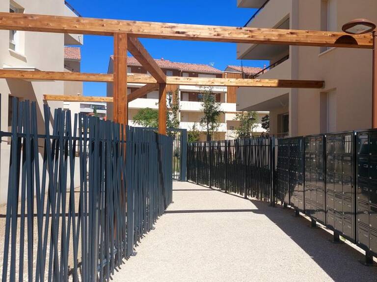 T3 - AVIGNON - LE GALAXY — photo 1
