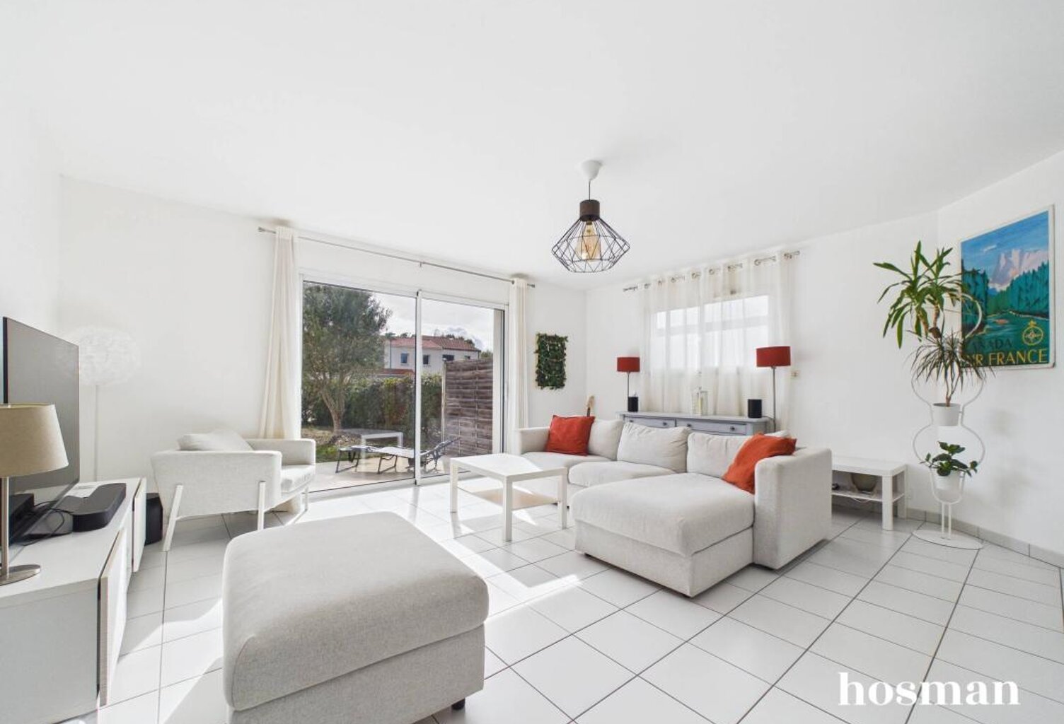Maison de plain pied de 104 m2 avec 3 chambres, jardin et 2 places de stationnement - Pont Saint Martin — photo 1