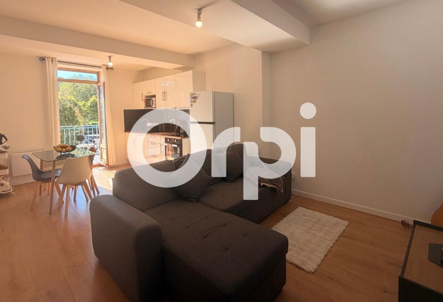 Appartement À Louer — photo 1