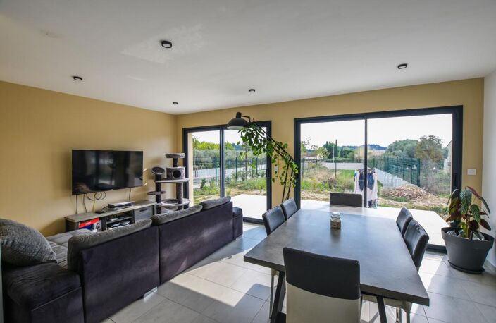 Superbe maison neuve avec DPE A, trois chambres, jardin et garage à Domazan ! — photo 3