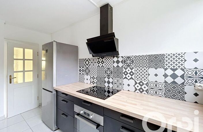 A louer au 104 Rue du 04 Août 1789 à Villeurbanne — photo 5