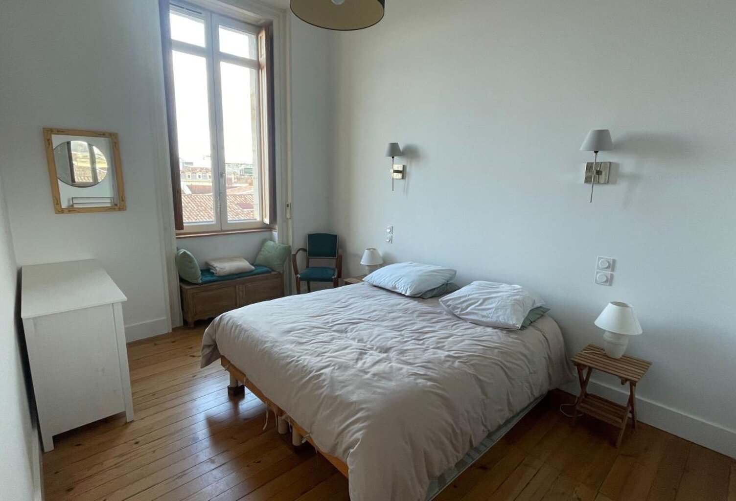 Appartement À Vendre dans un bel immeuble en pierre — photo 1