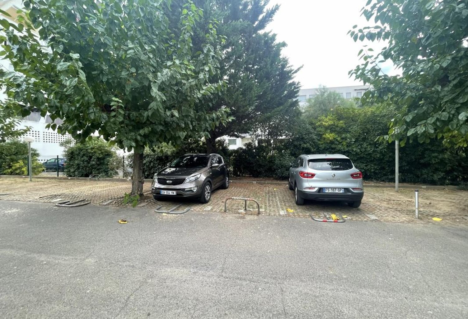 Parking À Vendre Résidence sécurisée avec piscine — photo 1